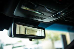 Lexus ES300h with Digital Side-View Monitor 2020 года  (EU)